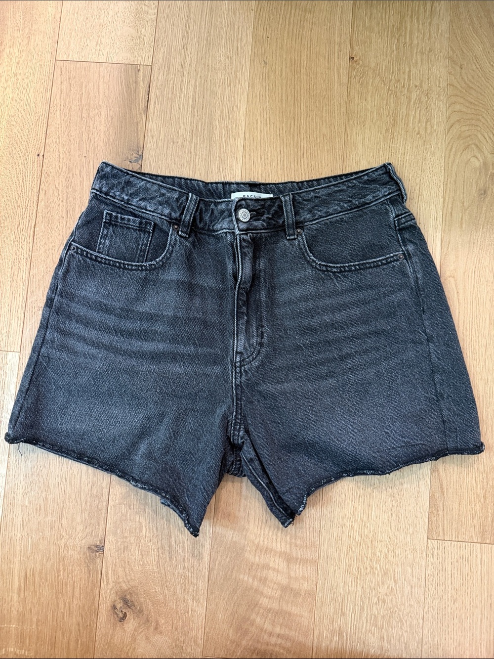 PacSun Black Mom Shorts size 29 High Rise